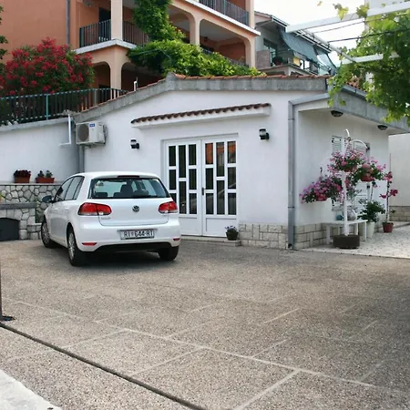 Apartment With A Parking Space - 5494 *