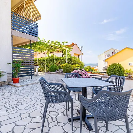 With Parking Space - 5494 شقة تْسْغيكفانِتْسا
