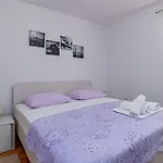 Apartamento With Parking Space - 5494 *