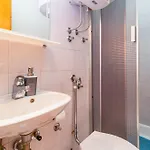 Apartamento With Parking Space - 5494 Crikvenica