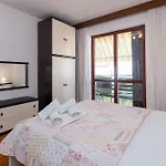 Apartamento With Parking Space - 5494 Crikvenica