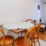 With Parking Space - 5494 Crikvenica