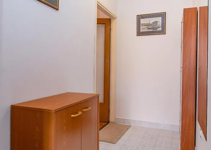 With Parking Space - 5494 Appartamento Crikvenica